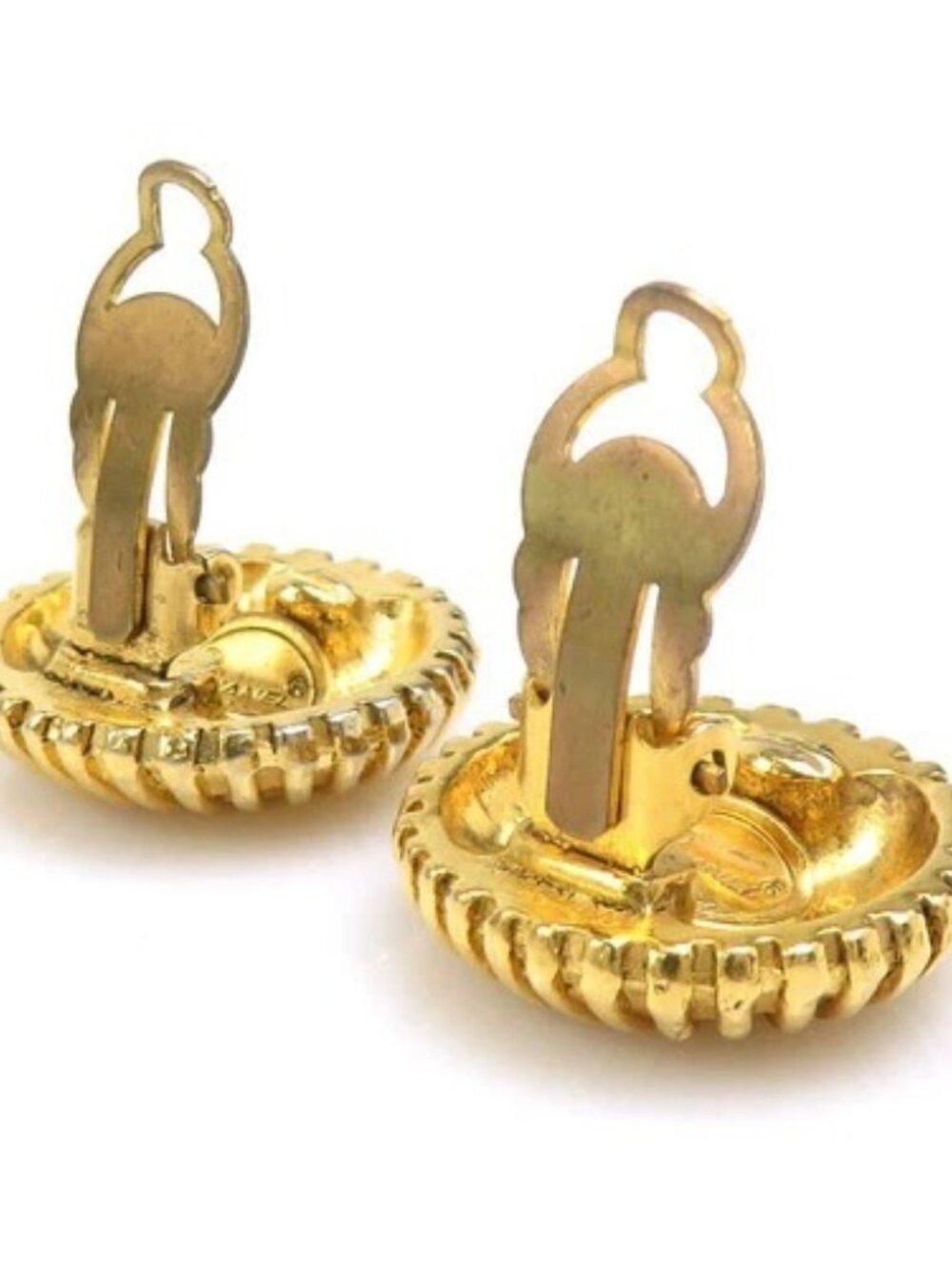 Auth CHANEL CC Logo Clip on Earrings Gold Metal - 56692k - Picture 4 of 11